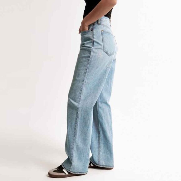 ABERCROMBIE & FITCH CURVE LOVE 'THE LOOSE' HIGH RISE LIGHT TINTED JEANS - Picture 4 of 12
